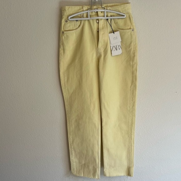 Zara Butter Yellow Jeans - Picture 4 of 11